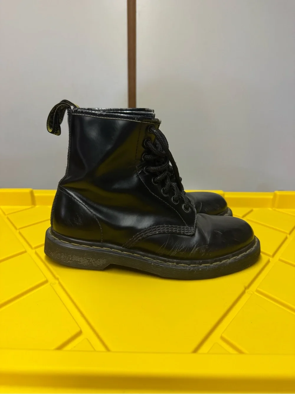 Dr. Martens Black Leather 8 Eye Lace Up Boots Men’s Size 8 UK 7